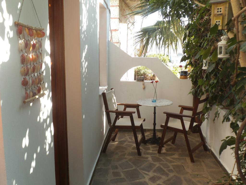 Medousa Adamantas  Zimmer foto